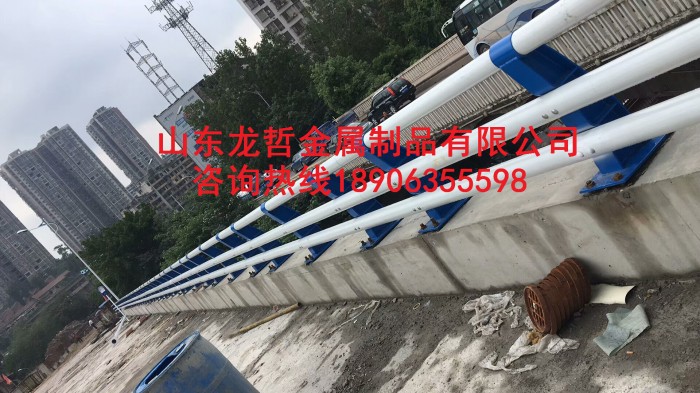 橋梁防撞護欄，防撞立柱